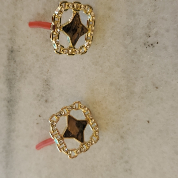 New Gold Wrapped Abalone Shell Stud Earrings. - Picture 9 of 16